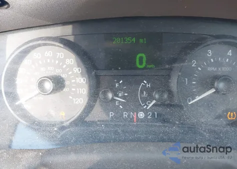 2010 Mercury Grand Marquis Ls (Fleet Only) from USA, damaged, VIN 2MEBM7FV7AX622976